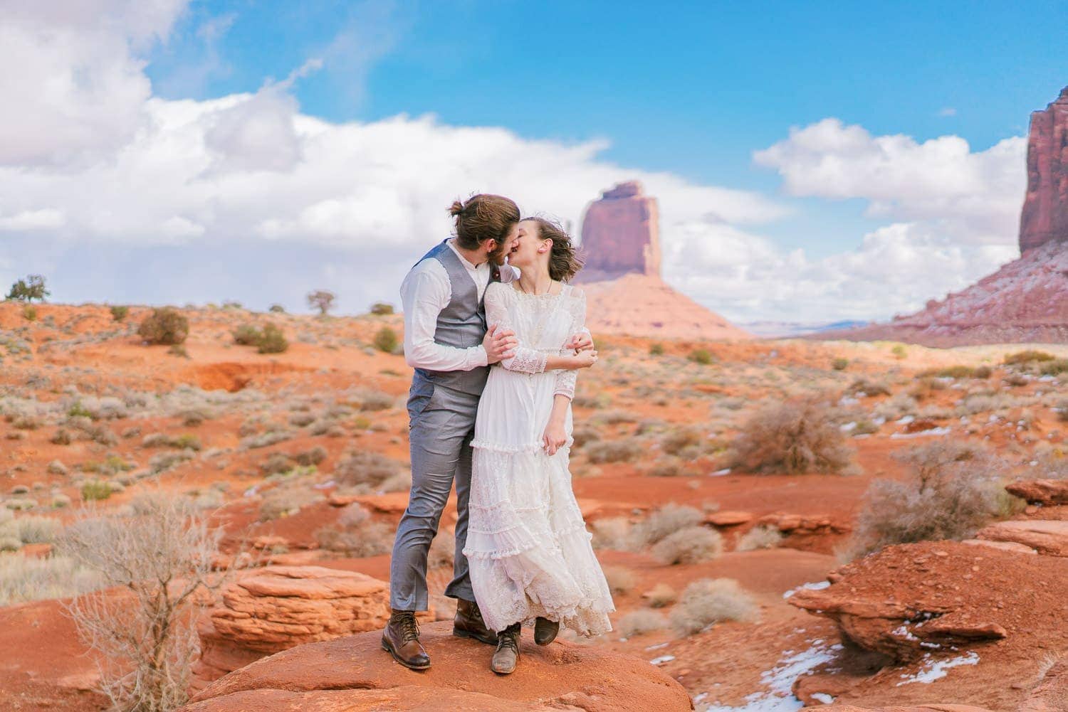 Monument Valley elopement