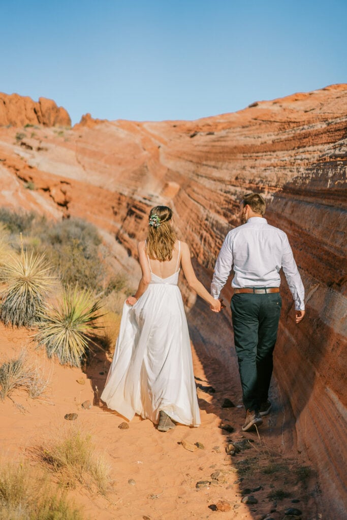 Hiking elopement in Valley of Fire State Park.
