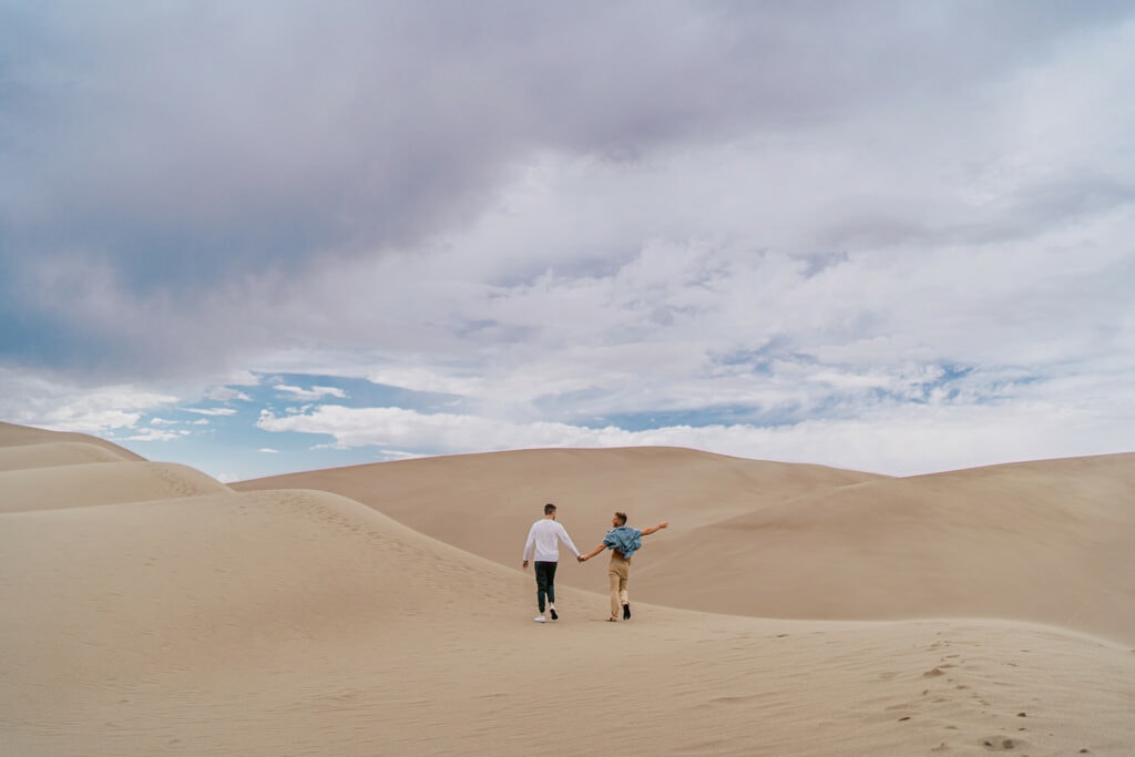 Places to elope in California with Sand Dunes.